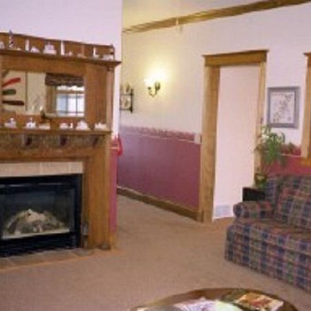The Feathered Star Bed And Breakfast Carlsville Екстериор снимка